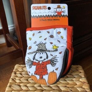 Peanuts: Scarecrow 2 pack mini mitts